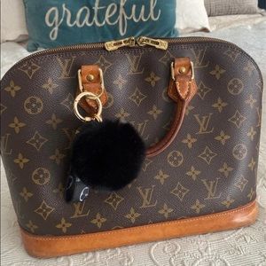 🎄Beautiful Authentic Louis Vuitton Alma SD0010.